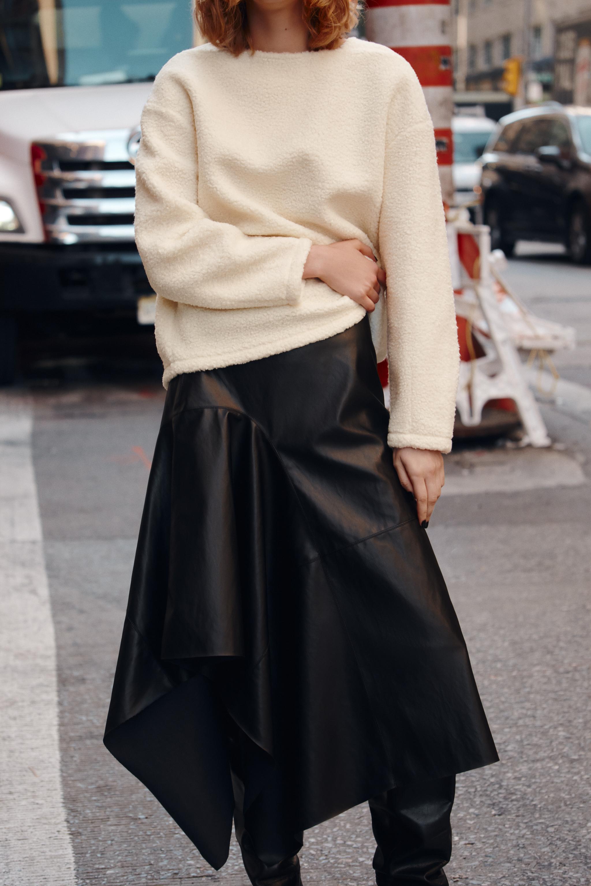 Women s Leather Skirts Explore our New Arrivals ZARA Canada