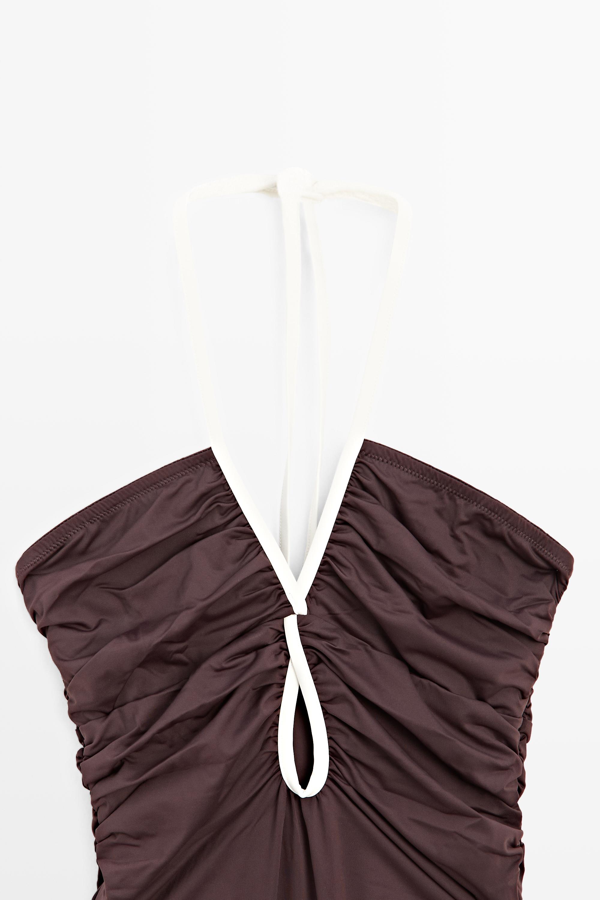 Maillot de bain froncé contrastant