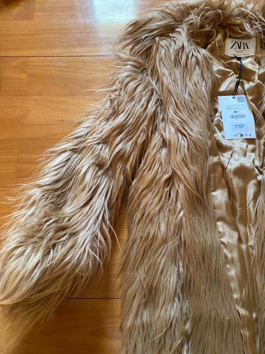 LIMITED EDITION LONG FAUX FUR COAT - Image 3