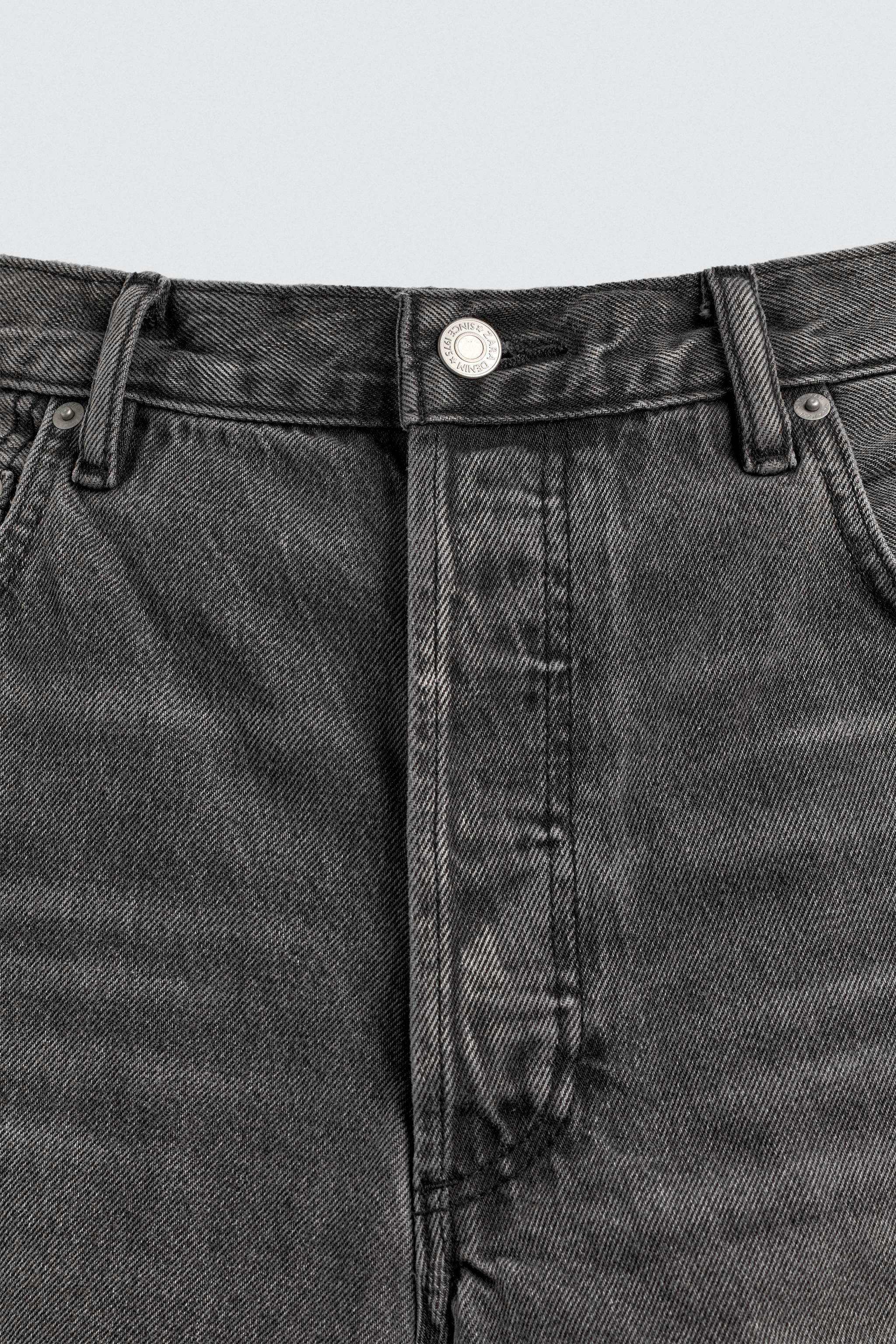 RELAXED BARREL FIT JEANS WITH DARTS