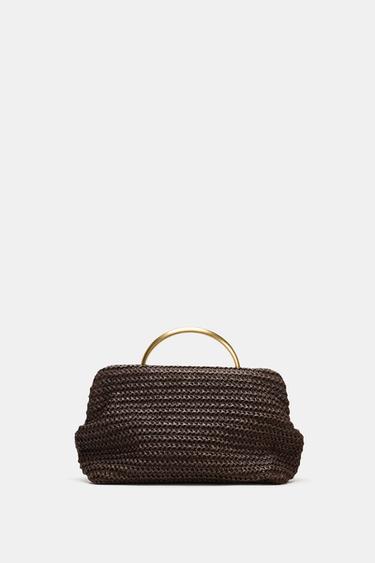 BOLSO SOBRE TRENZADO - Chocolate de Zara