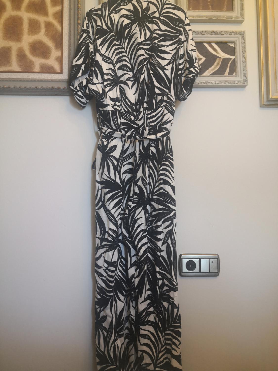 PRINTED JUMPSUIT WITH BELT - Image 2