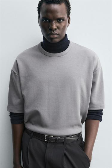 T-SHIRT À PIÈCE BIMATIÈRE - Gris de Zara - Image 4