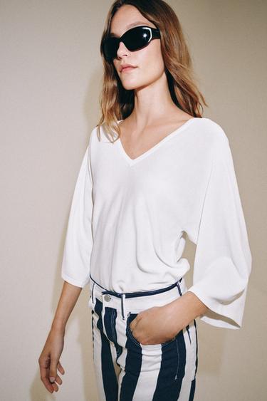 PULL EN MAILLE FLUIDE À COL EN V - Blanc de Zara