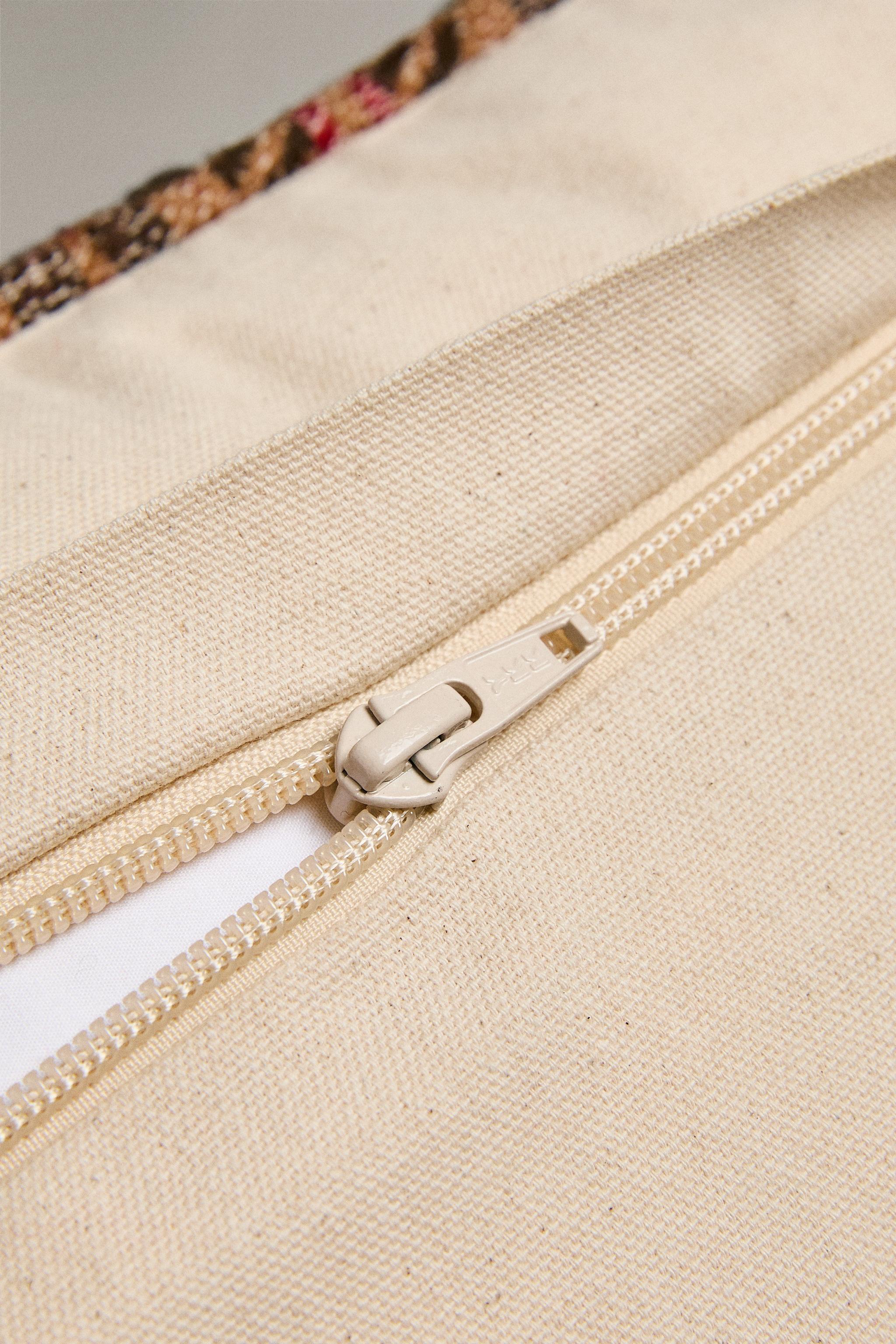 GEOMETRIC CHECK THROW PILLOW COVER