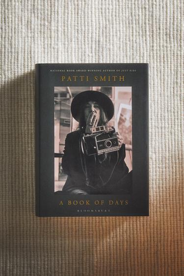 LIVRE PATTI SMITH: A BOOK OF DAYS - Noir de Zara - Image 5