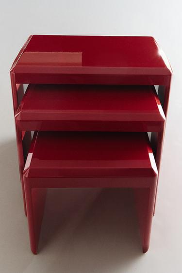 LACQUERED NESTING TABLES (SET OF 3) | COLIN KING - Red by Zara