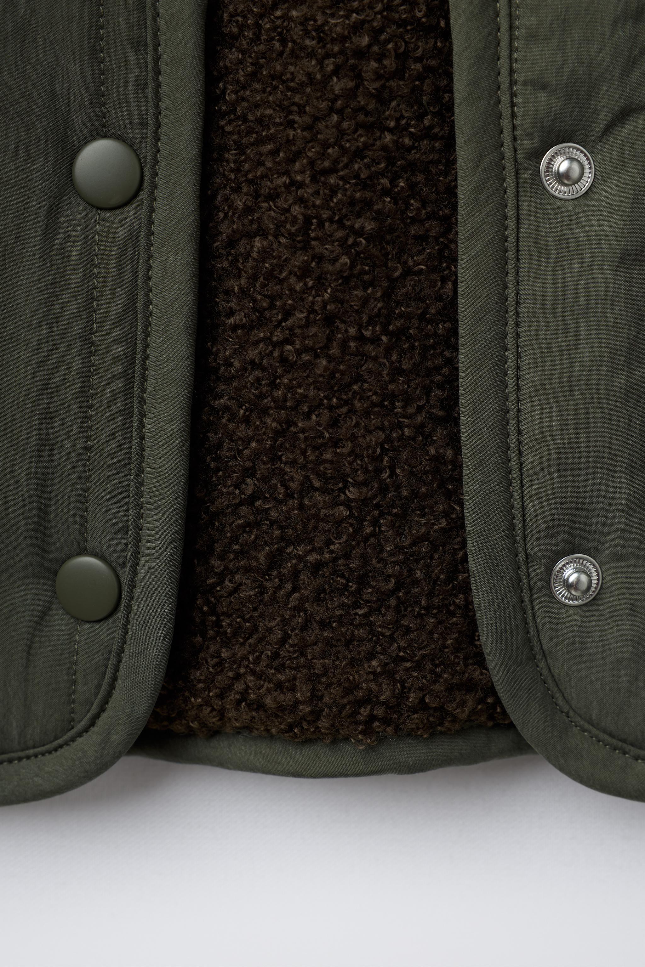 VESTE REMBOURRÉE COL EN VELOURS CÔTELÉ