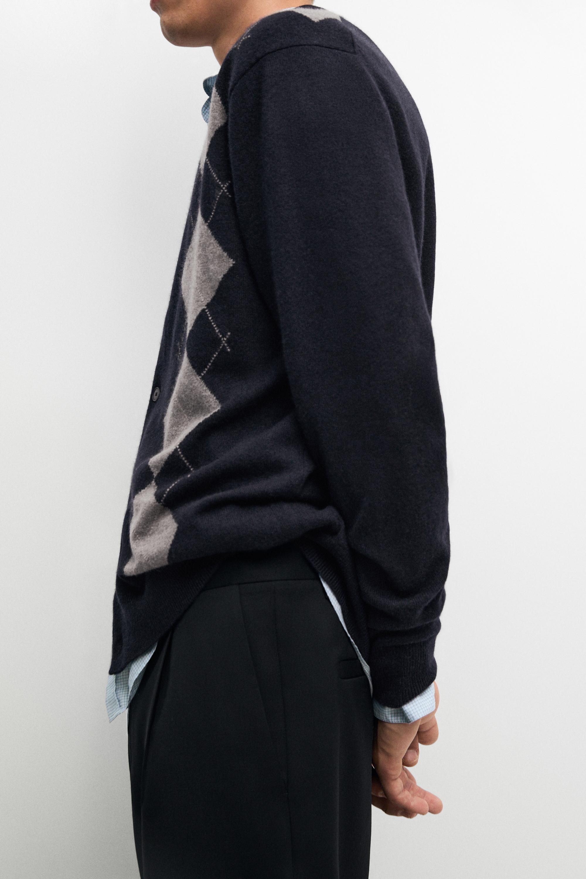 100% cashmere argyle knit cardigan