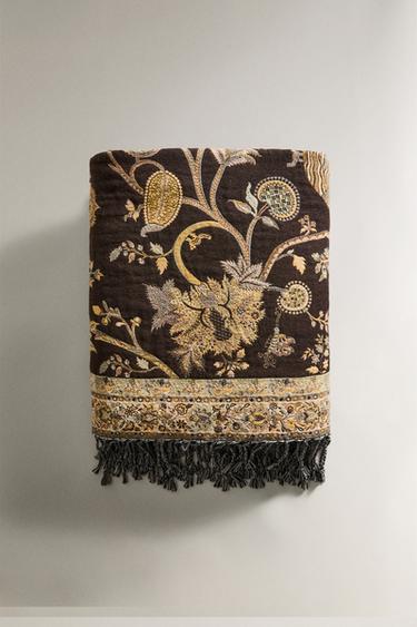 FLORAL JACQUARD THROW - Brown by Zara