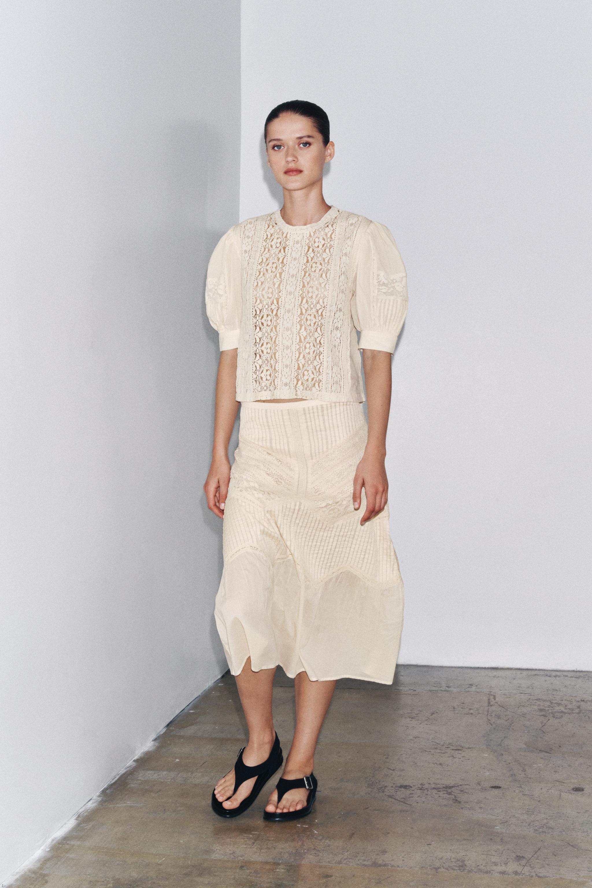 ZW COLLECTION レースミディスカート - ペールピンク | ZARA