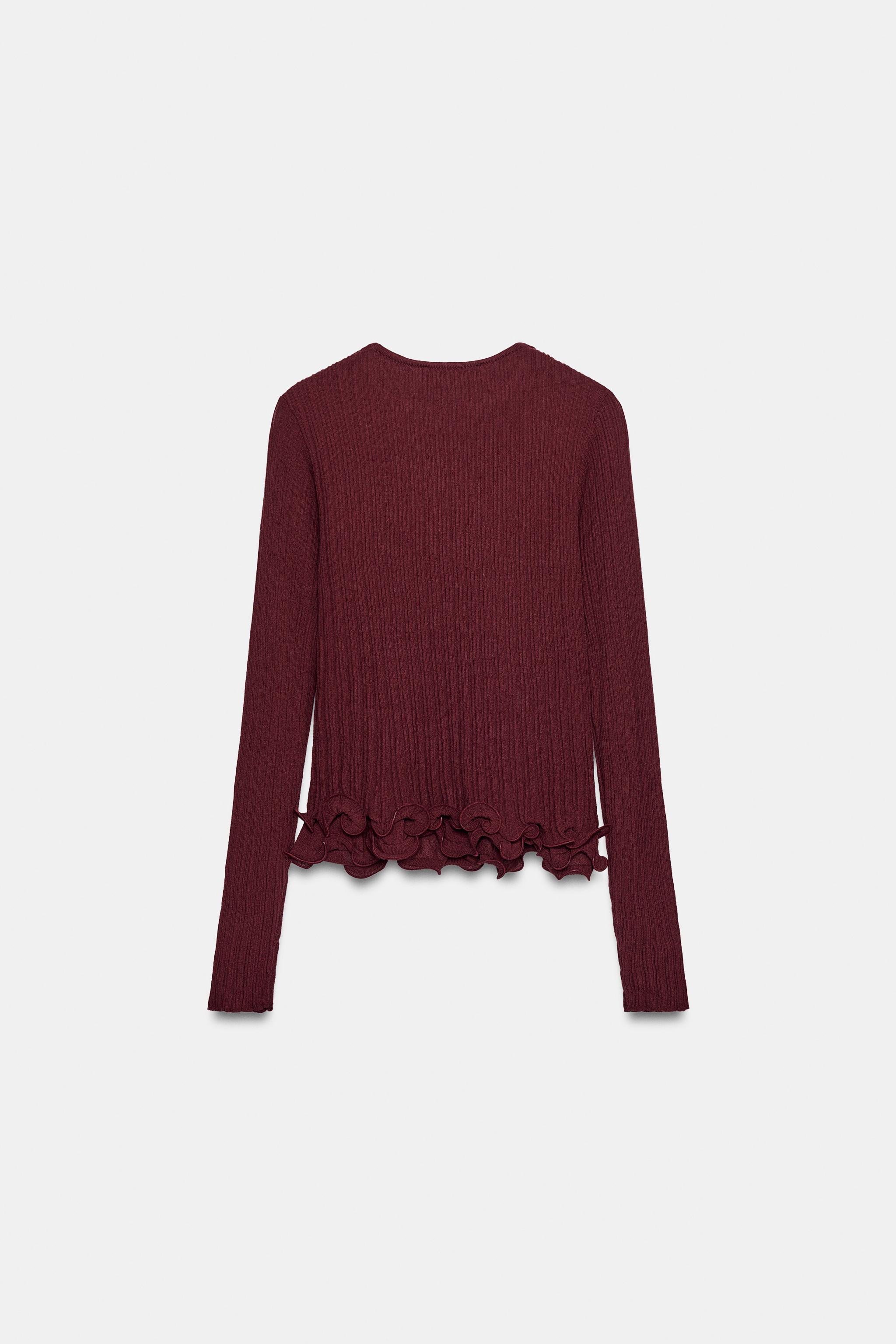 PULL EN MAILLE À VOLANTS