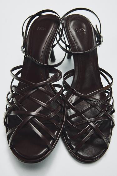 КОЖАНЫЕ БОСОНОЖКИ СО СКРЕЩЕННЫМИ РЕМЕШКАМИ — КОРИЧНЕВЫЙ от Zara