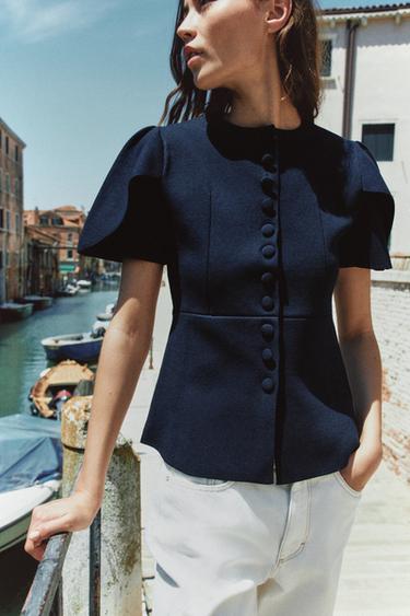 STRICKJACKE MIT BALLONÄRMELN & SCHLITZEN - Marineblau von Zara
