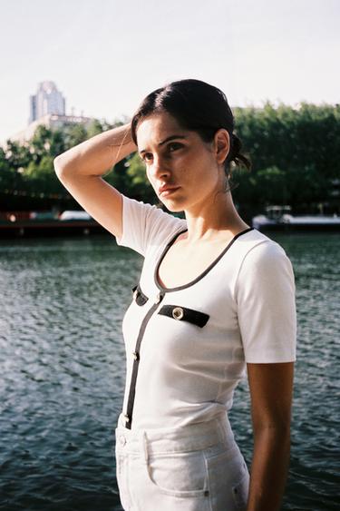 T-SHIRT FINITIONS EN CONTRASTE - Blanc de Zara - Image 1