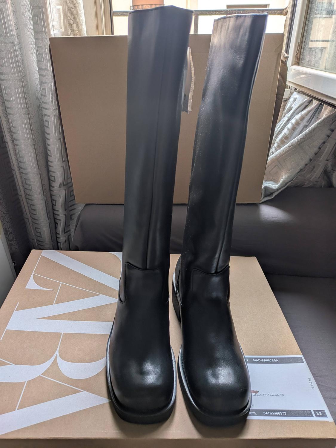 FLAT LEATHER WATER-REPELLENT KNEE-HIGH BOOTS - Image 3
