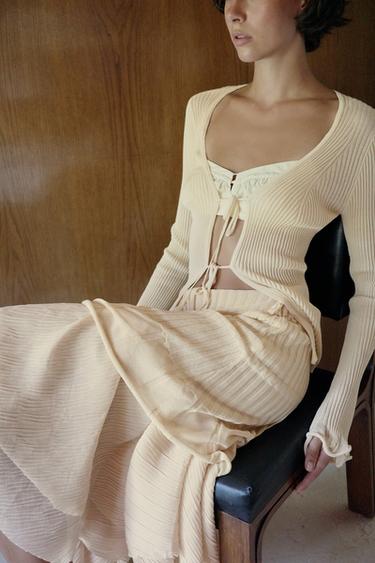 CHAQUETA PUNTO RIB VOLANTES - Crudo de Zara