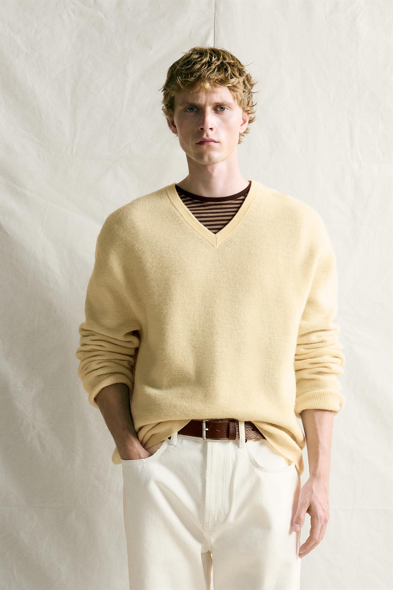 100% WOOL RELAXED FIT SWEATER — Vanilla