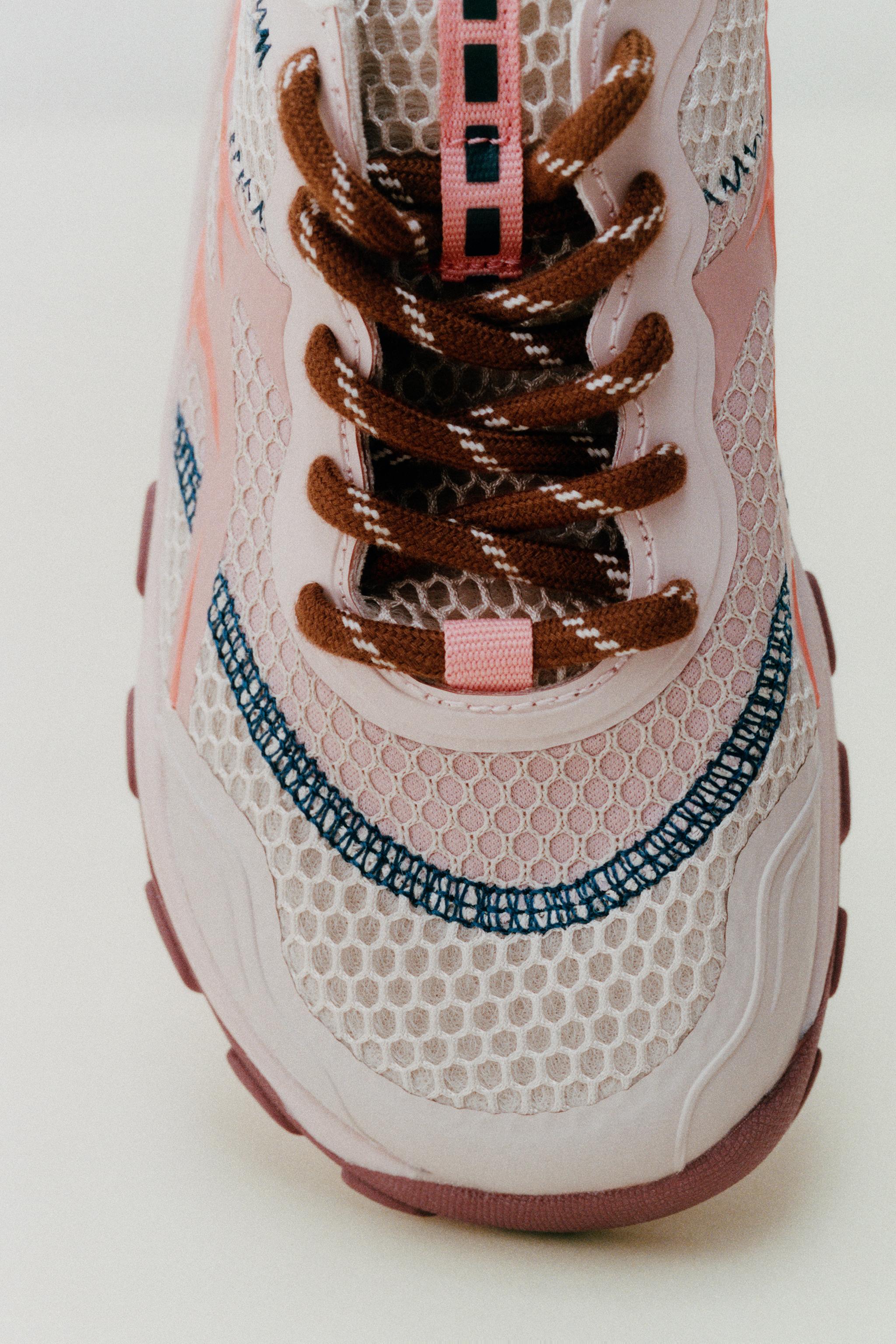 BAREFOOT MESH SNEAKERS — Pink