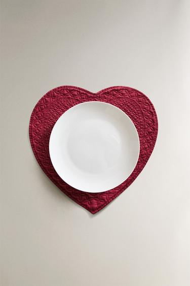 HEART PLACEMAT - Burgundy by Zara - Image 3