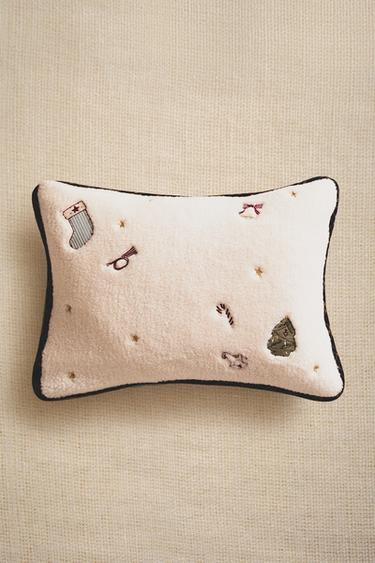 CHILDREN’S CHECKED CHRISTMAS CUSHION COVER - Multicoloured by Zara