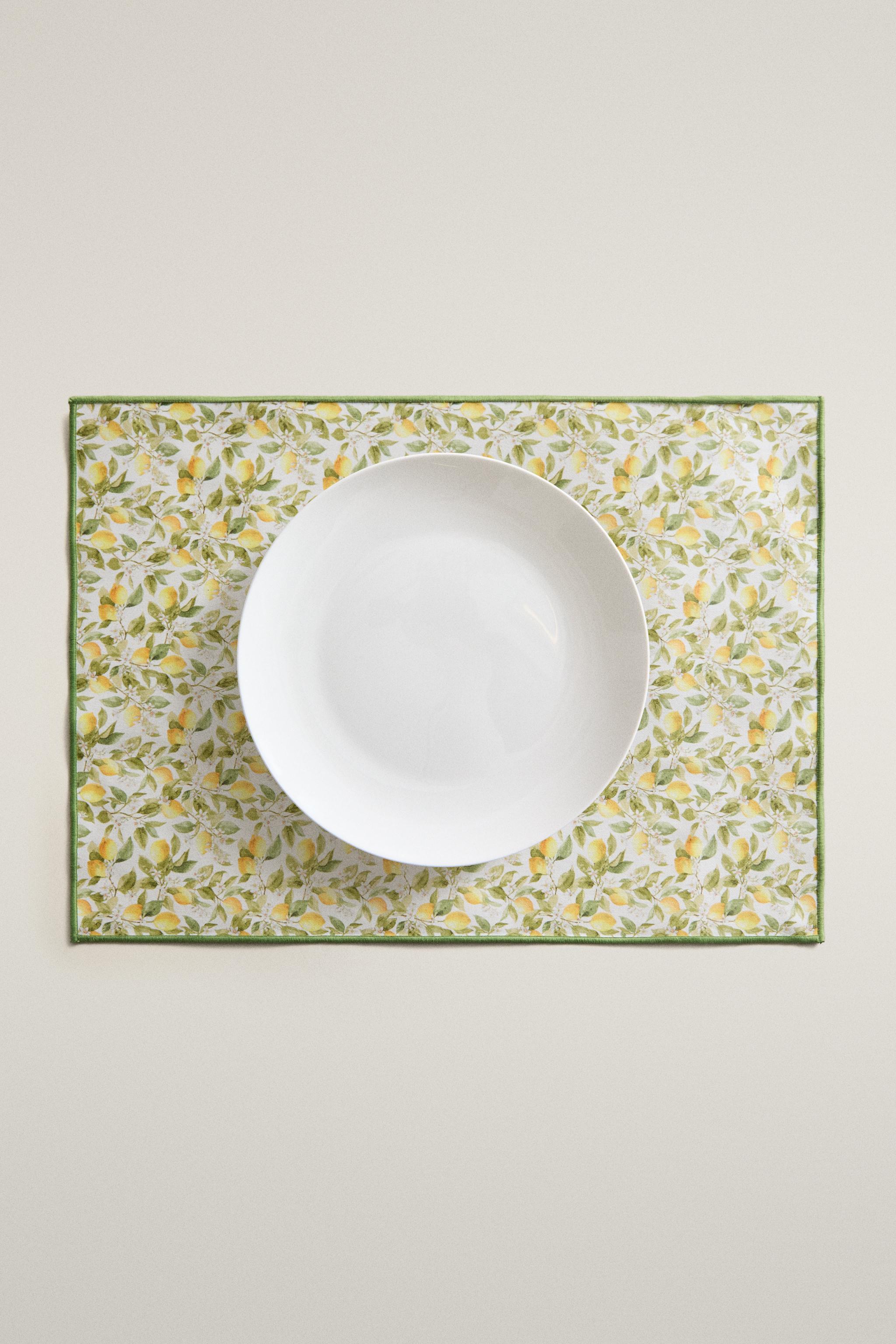 LEMON RESIN-COATED COTTON PLACEMAT