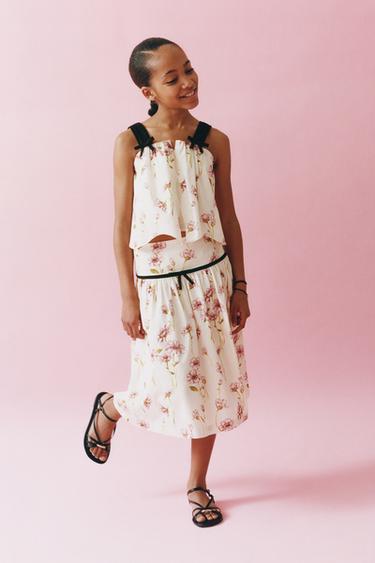 TOP IMPRIMÉ FLEURS - Rose / Blanc de Zara