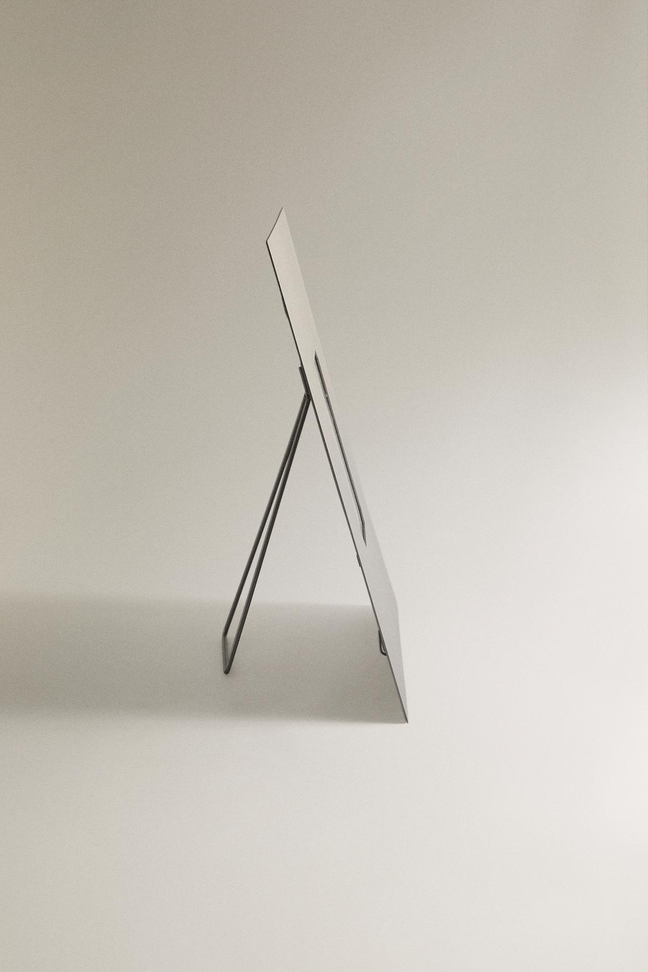 METAL PHOTO FRAME — Silver