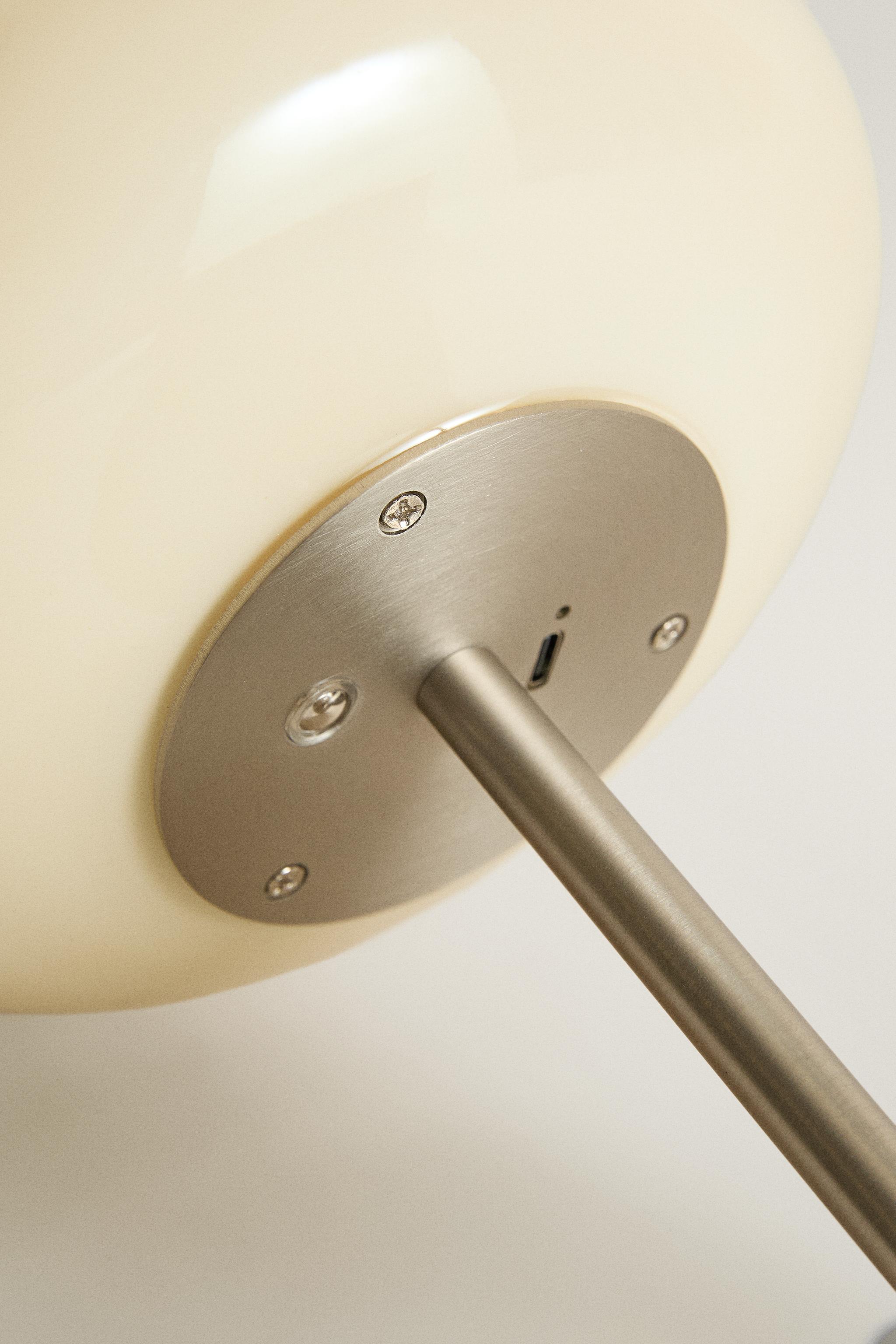 CORDLESS SPHERICAL GLASS TABLE LAMP - Oyster-white | ZARA Canada