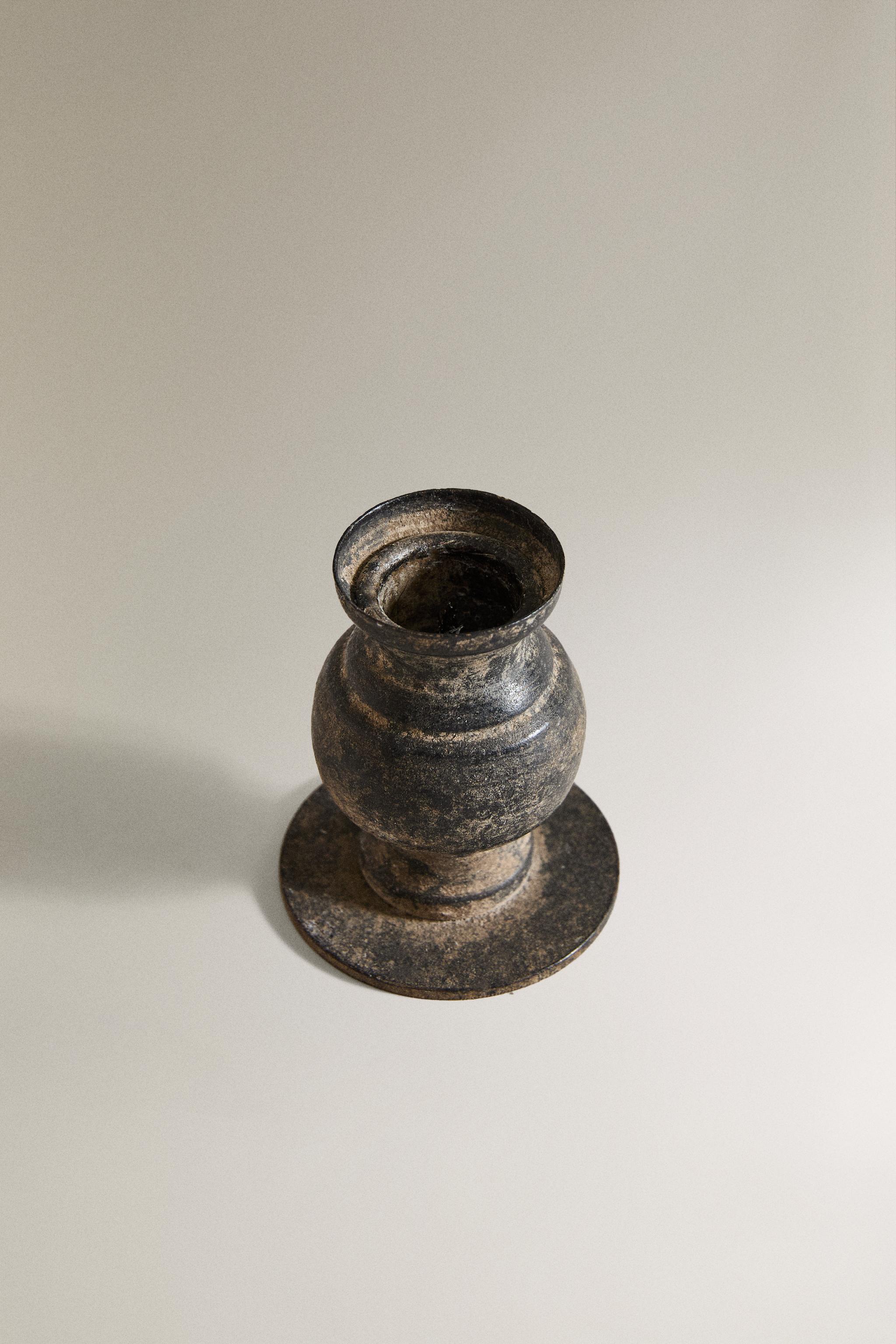 TALL IRON CANDLEHOLDER — Black