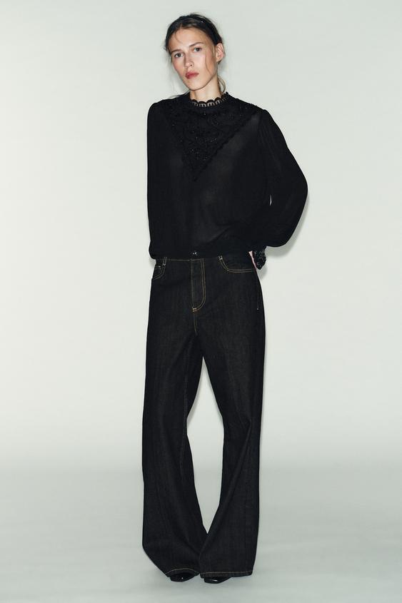 TOP BRODÉ MANCHES LONGUES