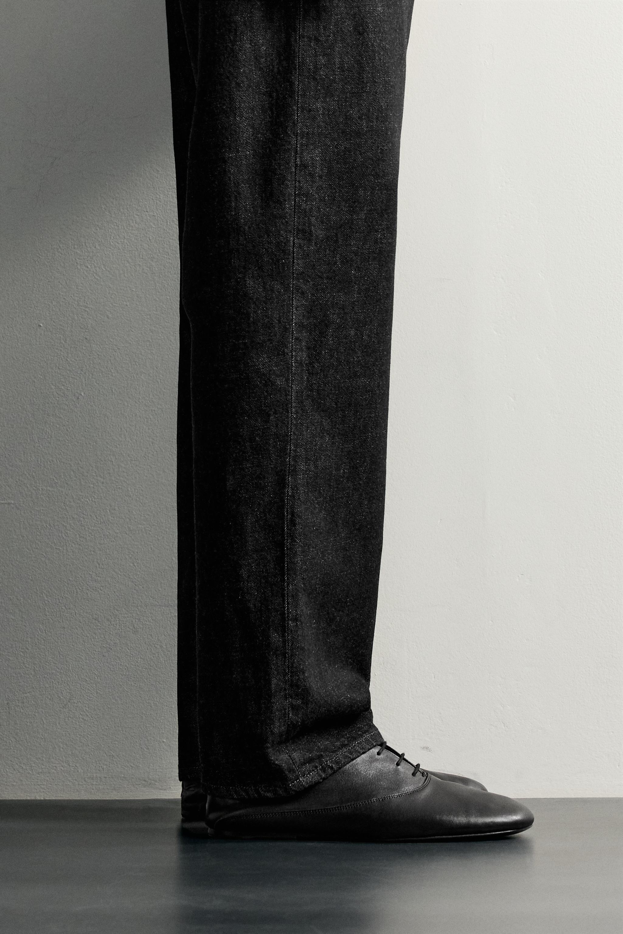 LEATHER SHOES
