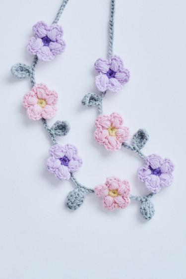 ZARA TIMELESZ  - FLORAL CROCHET WOOL COLLAR - Mauve by Zara - Image 1