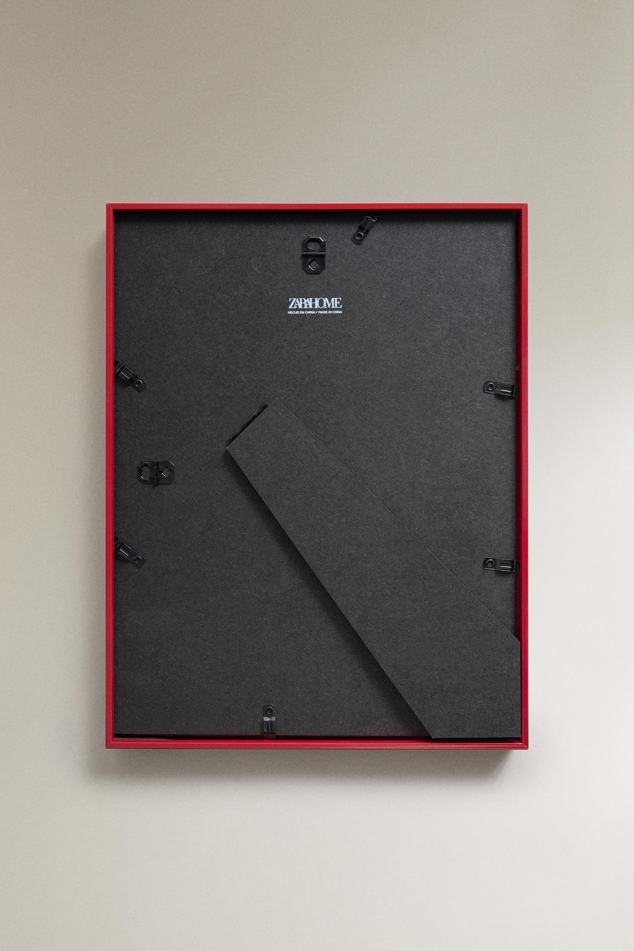 THIN METAL PICTURE FRAME