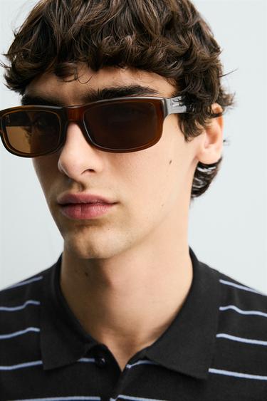 Zaras NORMALPASSFORMAD STICKAD TENNISTRÖJA - Ränder