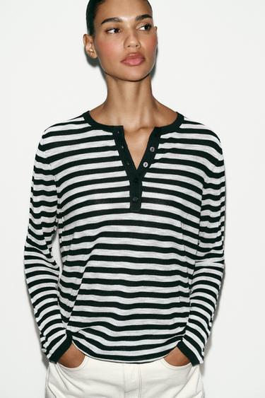 GESTREIFTER PULLOVER MIT KNÖPFEN - Marineblau / Weiß von Zara