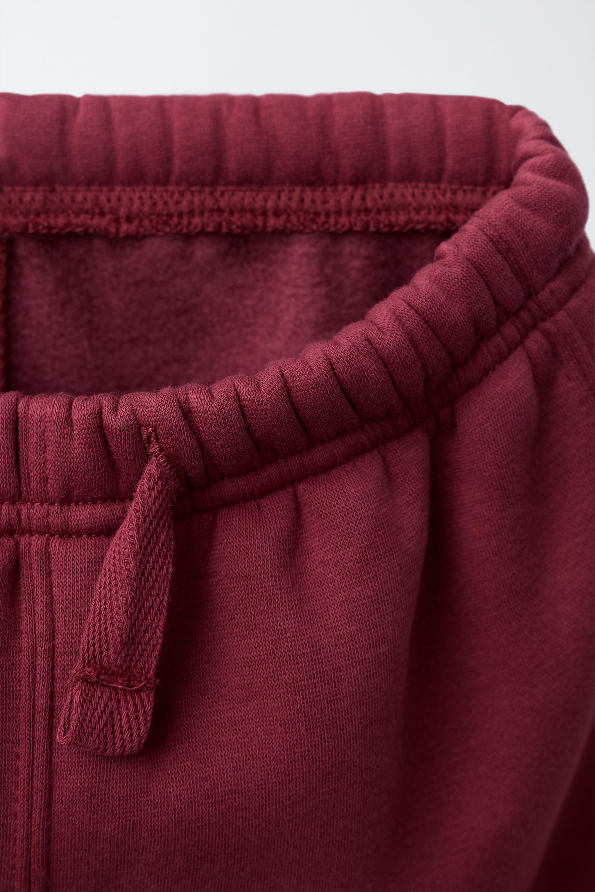 EMBROIDERED SWEATSHIRT AND JOGGER SET