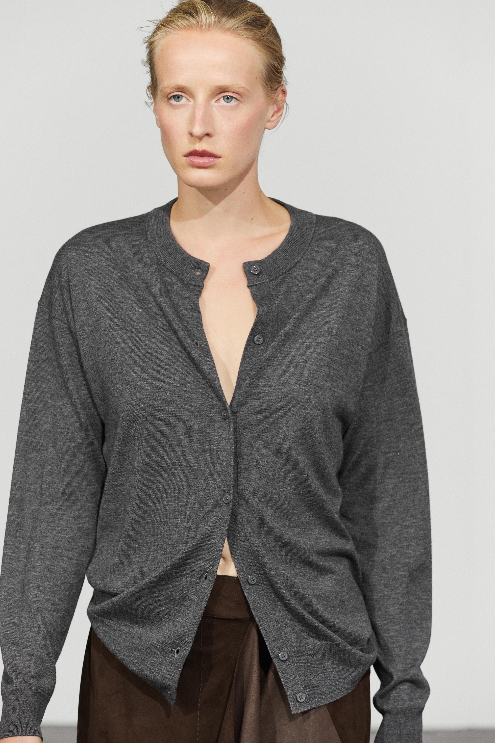 Long knit buttoned cardigan — Mid-gray