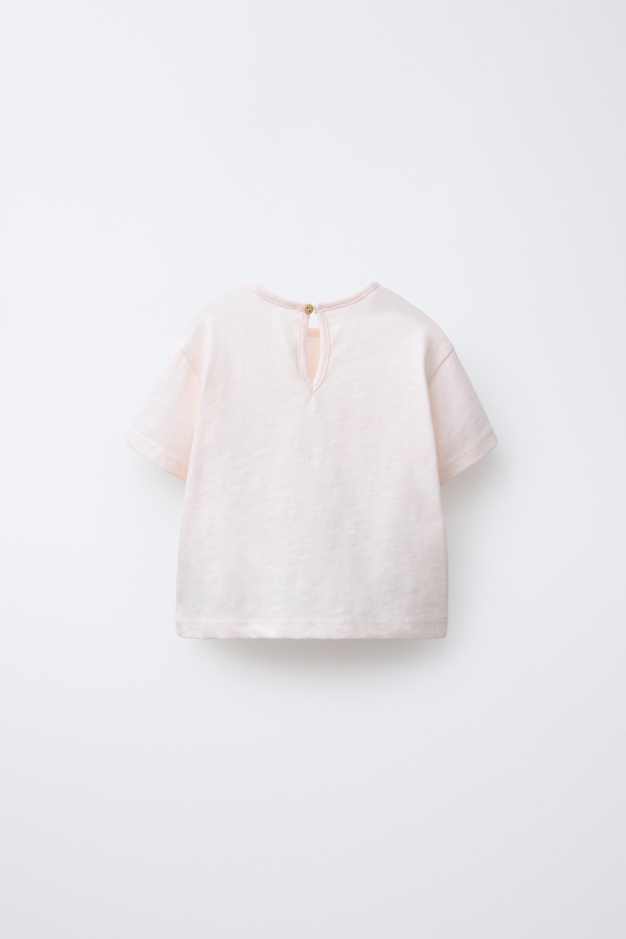 T-SHIRT AVEC APPLIQUE FLEUR CŒUR