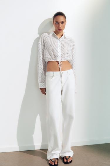 قميص CROP شيفون برباط قابل للتعديل منقط - أسود / أبيض الخاص بـ Zara