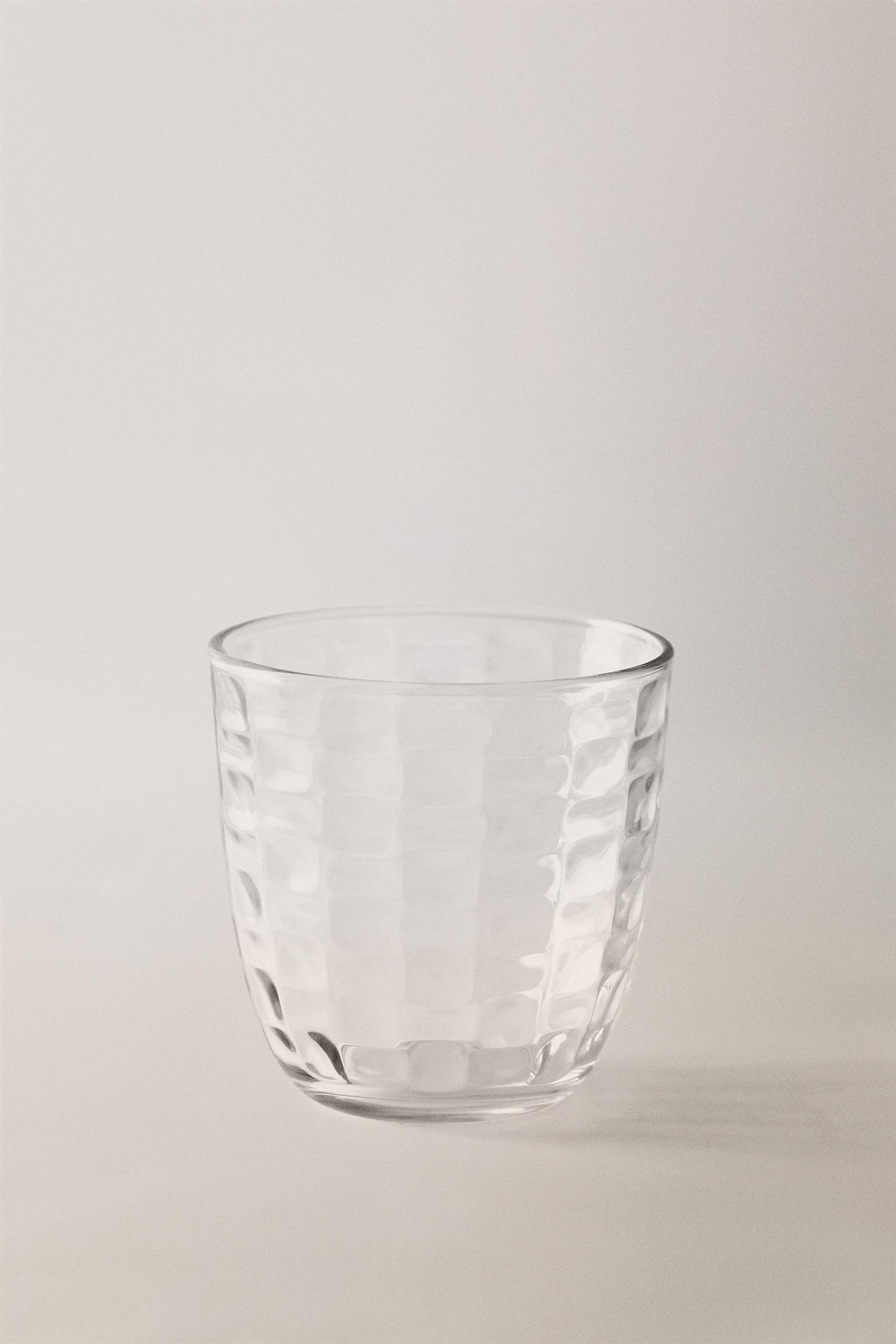 RAISED SQUARE-EFFECT TUMBLER — Transparent