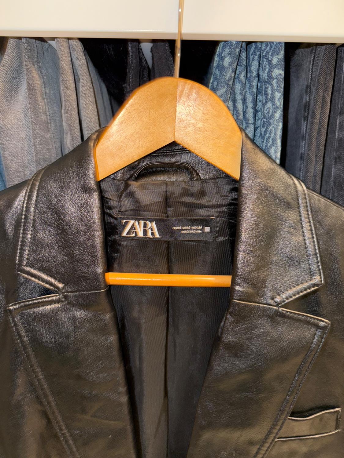 FAUX LEATHER OVERSIZED BLAZER - Image 2