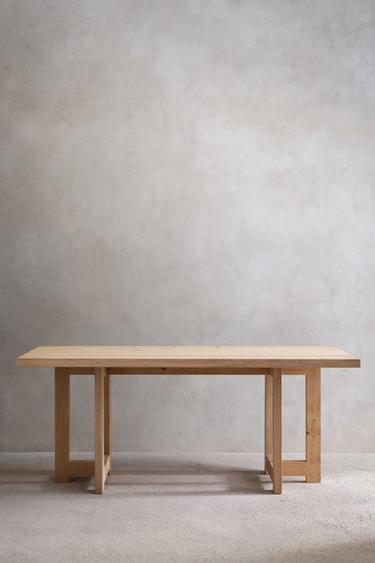 DESK 01 - بيج فاتح الخاص بـ Zara