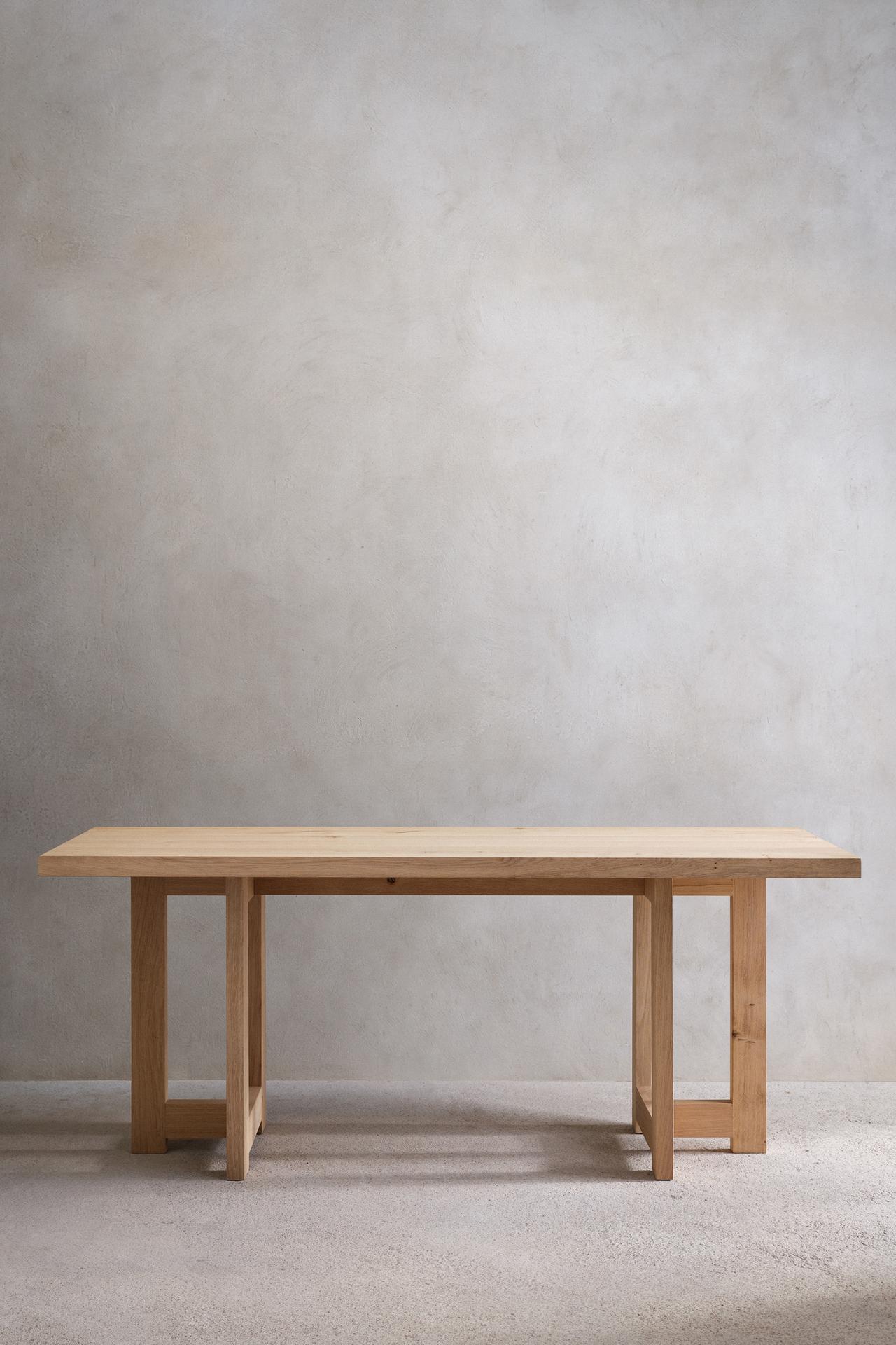 DESK 01 — Light beige
