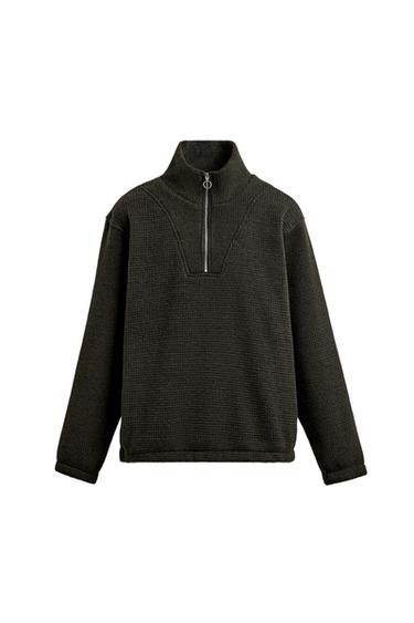 TEXTURED QUARTER-ZIP SWEATSHIRT