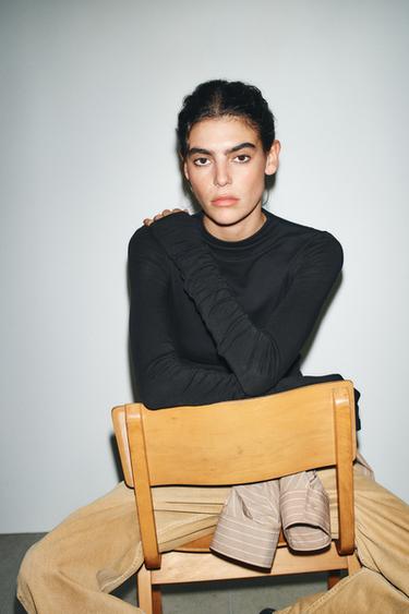 COTTON MODAL RUCHED T-SHIRT - Black by Zara