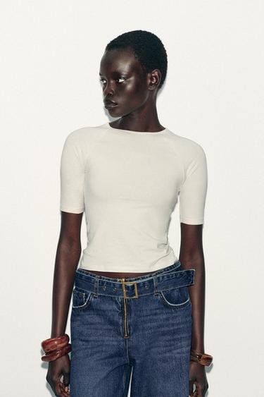 ФУТБОЛКА МЯГКАЯ НА ОЩУПЬ — ЭКРЮ от Zara