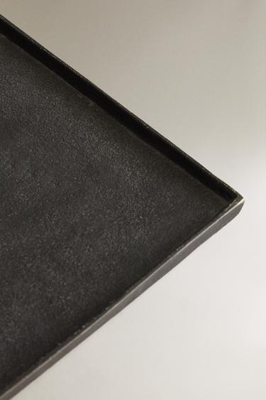 PLATEAU MÉTAL DÉCORATIF - Noir de Zara - Image 2