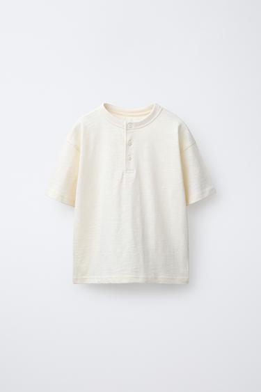 טי שירט חלקה עם צווארון מכופתר - בז' של Zara