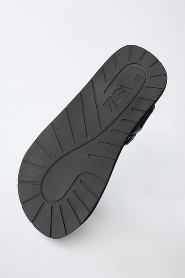 SANDALES À BRODERIES FLEURS - Noir de Zara - Image 6